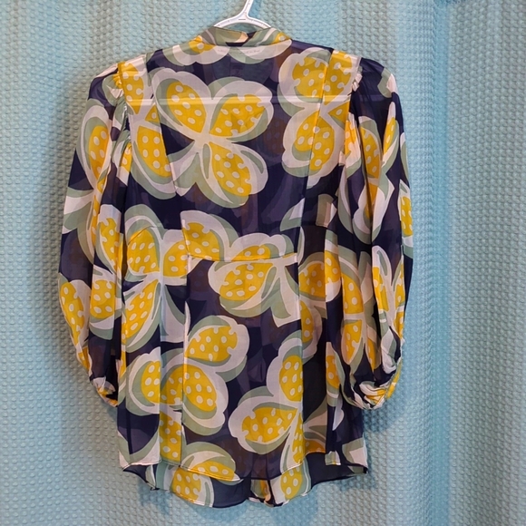 EUC Sz 0 DVF 100% silk blouse - Picture 3 of 5